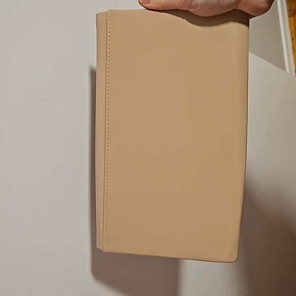 Handbag - Picture 3 of 3